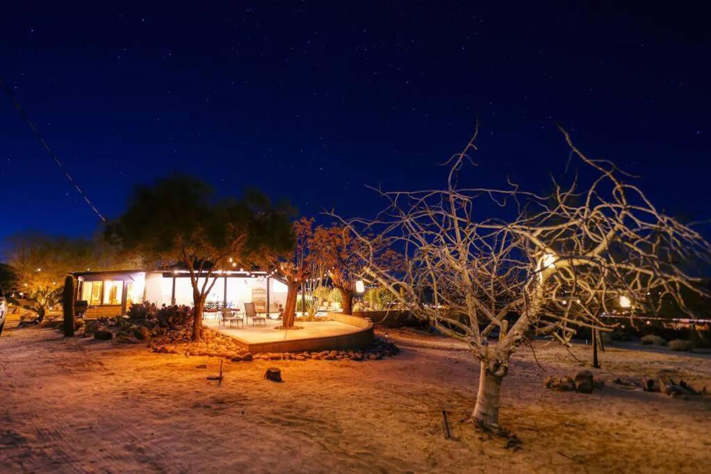 The Outpost Joshua Tree: Hot Tub, Gameroom, Jtnp Holiday home Joshua Tree