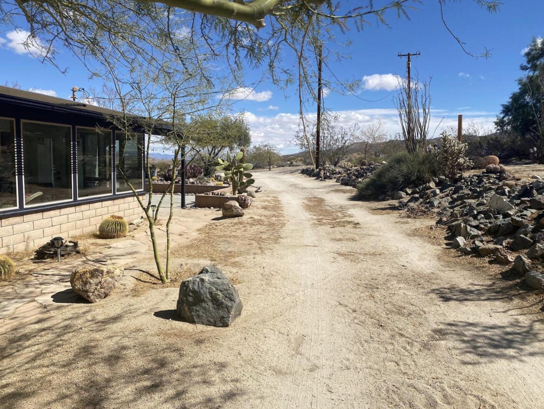 The Outpost Joshua Tree: Hot Tub, Gameroom, Jtnp