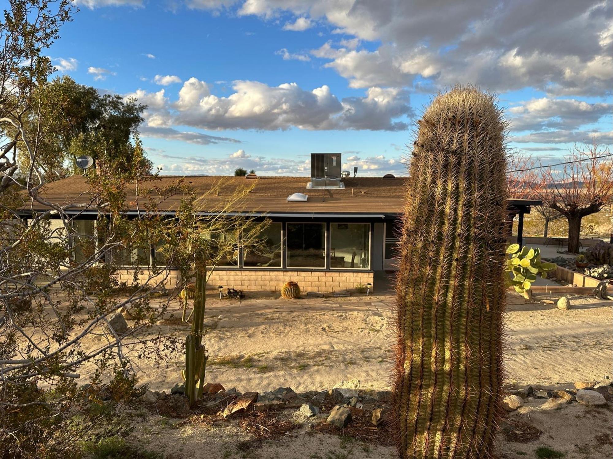 The Outpost Joshua Tree: Hot Tub, Gameroom, Jtnp *