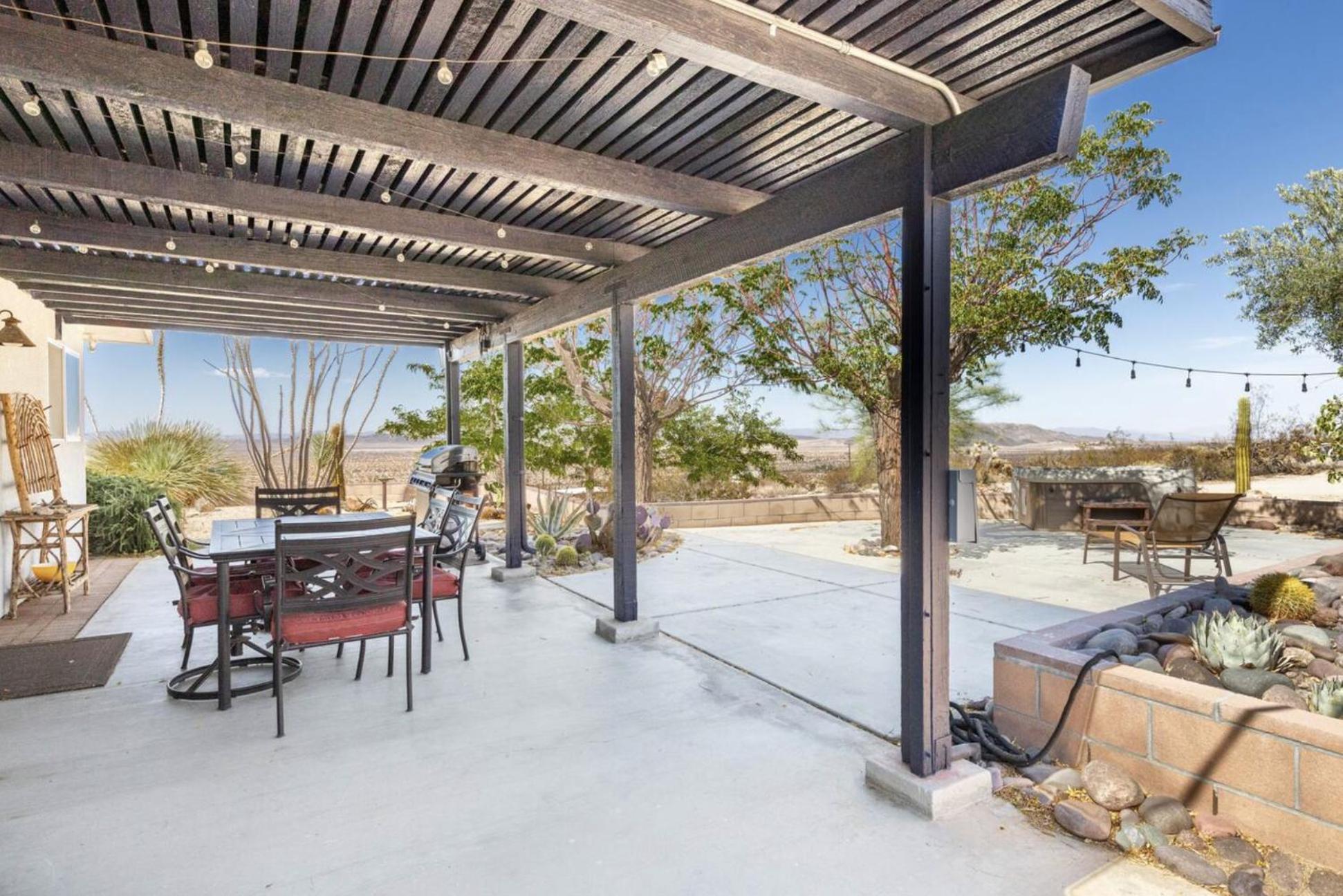 The Outpost Joshua Tree: Hot Tub, Gameroom, Jtnp